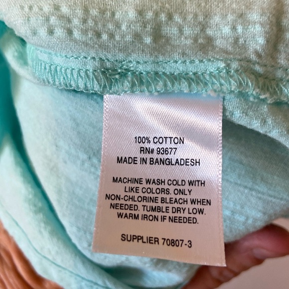 NEW Peek A Boo Back Tank - Picture 5 of 6